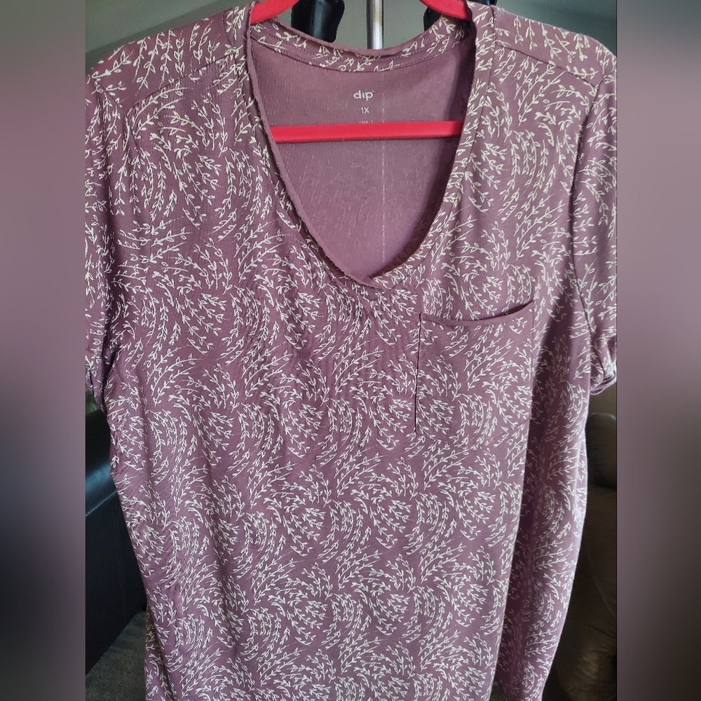 Women's v neck tee 1x